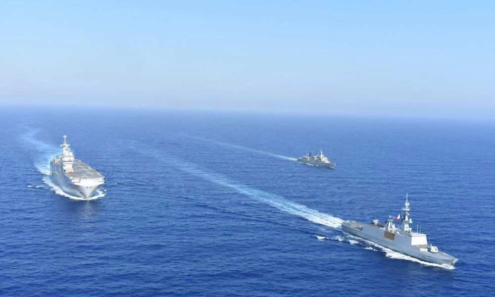 Εξοργισμένη η Άγκυρα με την παρακολούθηση τουρκικών πολεμικών πλοίων από το Παρίσι